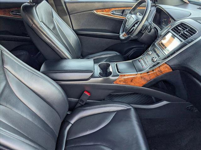Used 2019 Lincoln Nautilus Select image 22