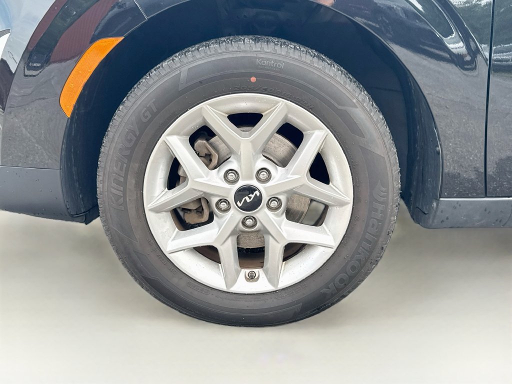 Certified 2023 Kia Soul LX w/ LX Technology Package FWD image 31