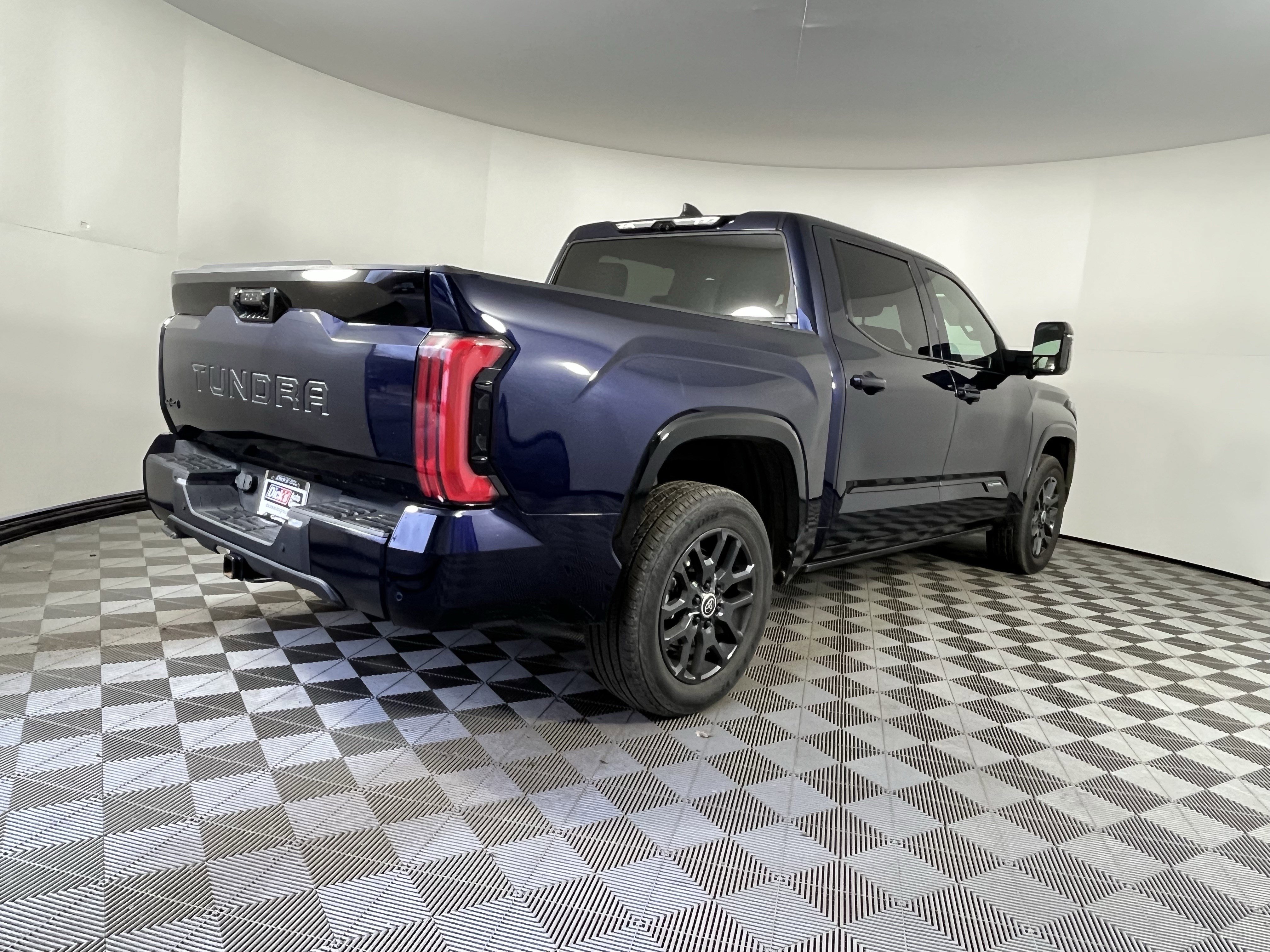Used 2024 Toyota Tundra Platinum image 5