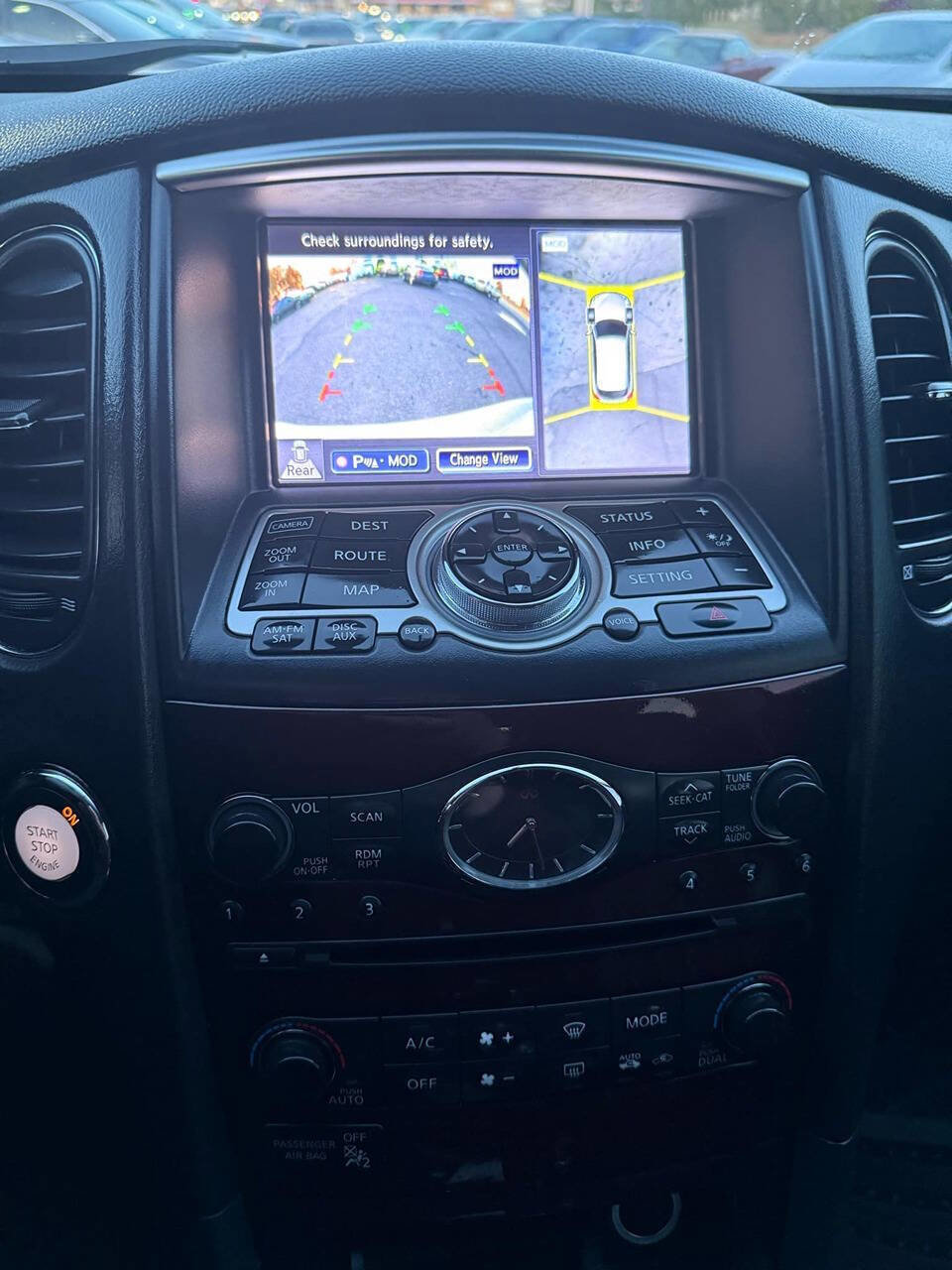 Used 2017 INFINITI QX50 2WD w/ Technology Package image 16