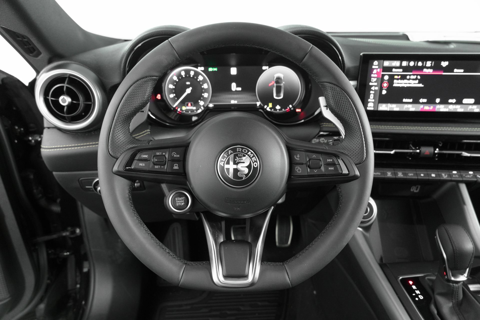Used 2025 Alfa Romeo Tonale w/ Premium Package AWD/4WD image 21