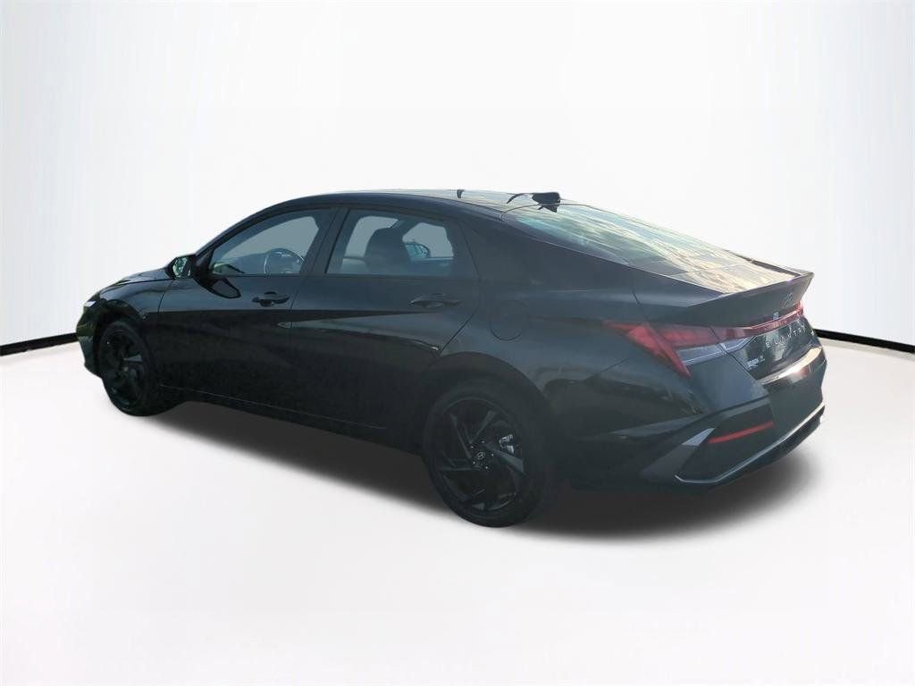 New 2026 Hyundai Elantra Sport image 7