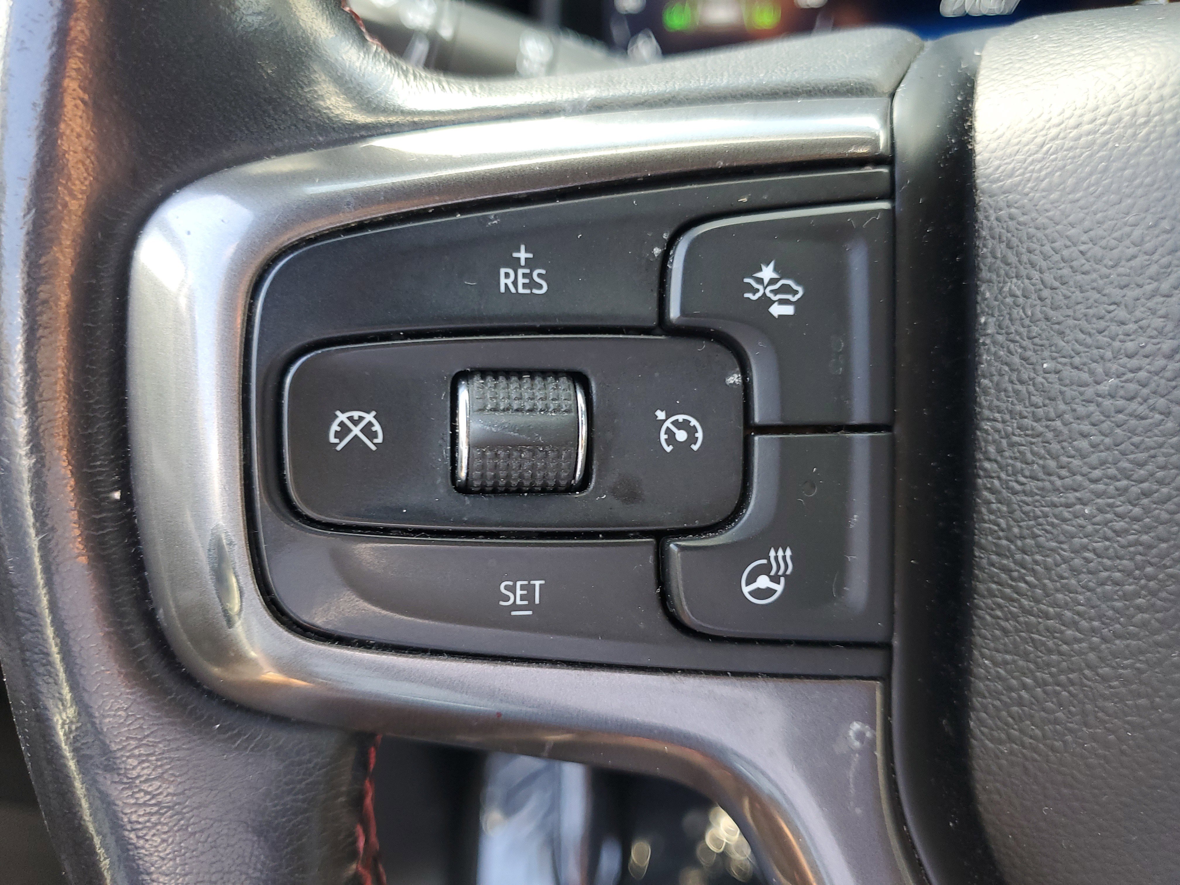 Used 2023 Chevrolet Suburban RST w/ Luxury Package image 19