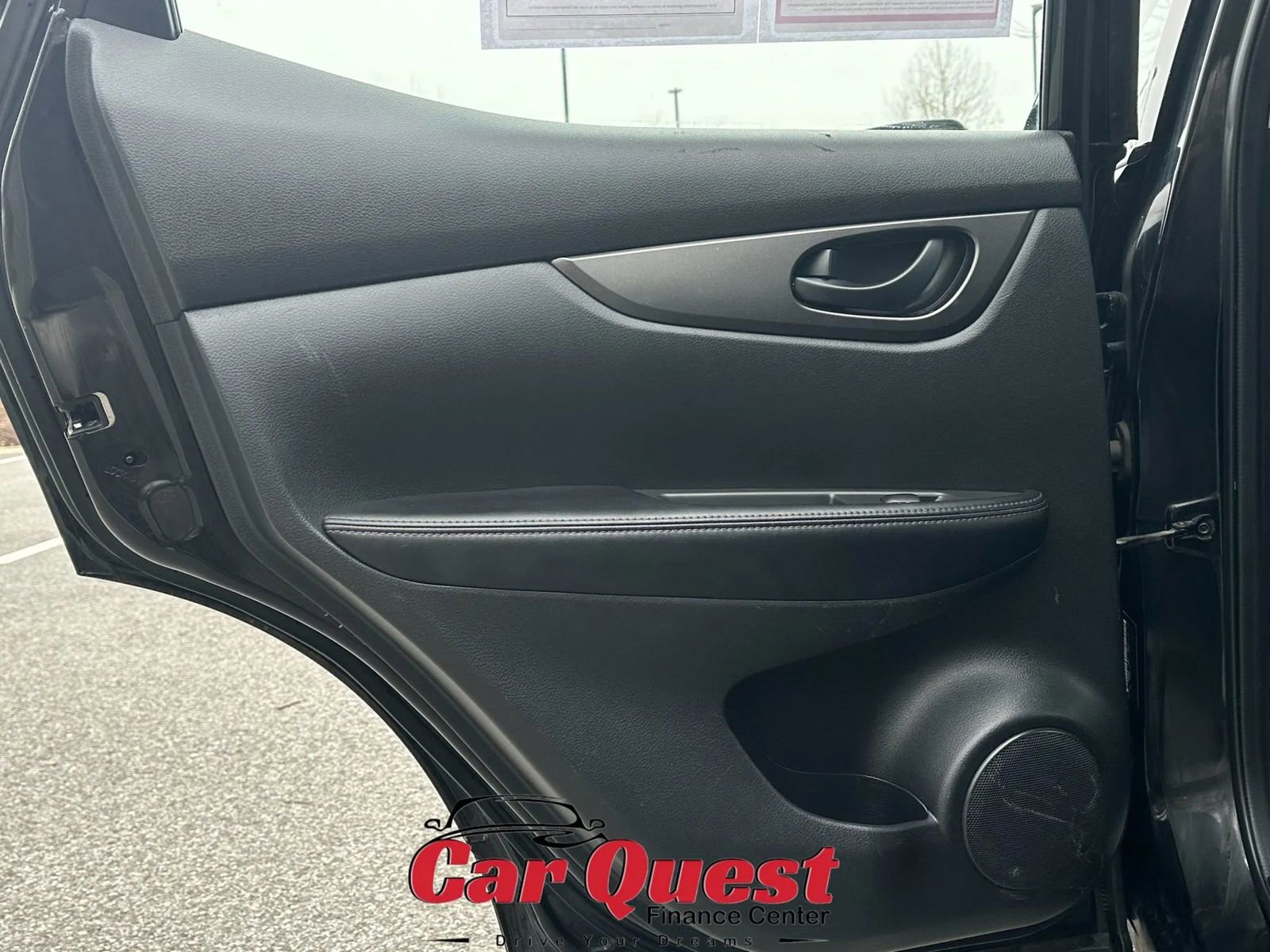 Used 2019 Nissan Rogue Sport S image 13