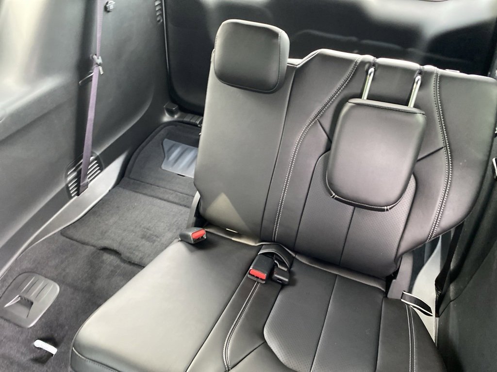 New 2026 Chrysler Pacifica Select w/ S Appearance Package image 16