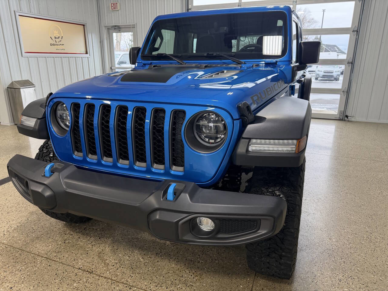 Used 2022 Jeep Wrangler Unlimited Rubicon 4xe w/ Cold Weather Group AWD/4WD image 46