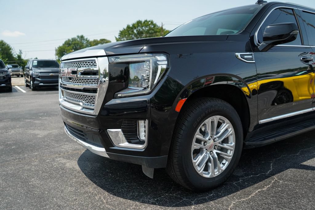 Used 2024 GMC Yukon XL SLT w/ SLT Luxury Package AWD/4WD image 17
