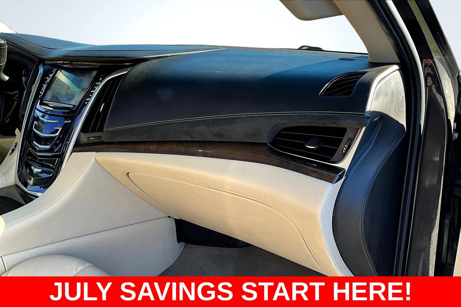 Used 2018 Cadillac Escalade ESV Luxury AWD/4WD image 33