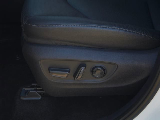 Used 2024 Toyota Grand Highlander AWD Hybrid image 16