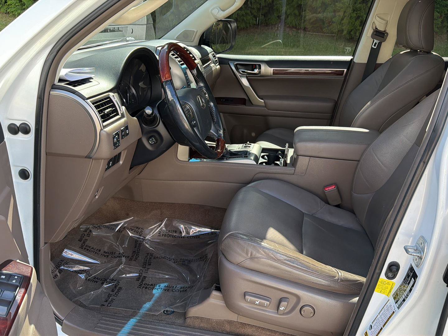 Used 2015 Lexus GX 460 w/ Premium Package AWD/4WD image 10