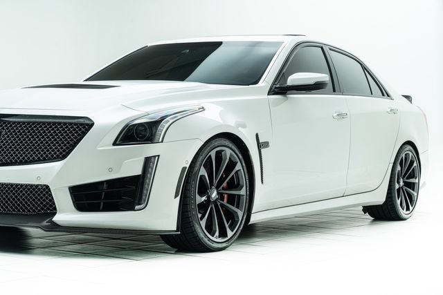 Used 2018 Cadillac CTS V w/ Carbon Fiber Package RWD image 9