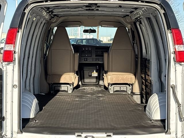 New 2025 GMC Savana 2500 Extended w/ Driver Convenience Package image 23