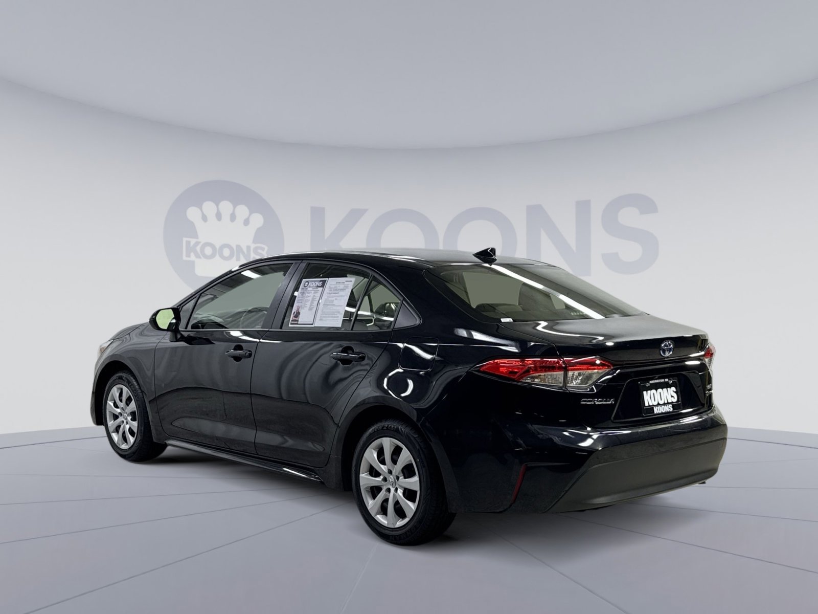 Used 2025 Toyota Corolla LE image 18