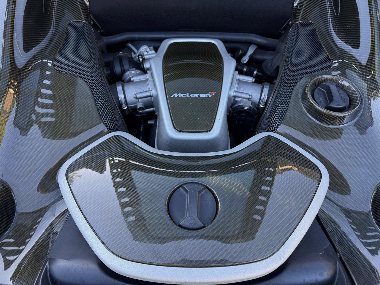 Used 2012 McLaren MP4-12C Coupe RWD image 11