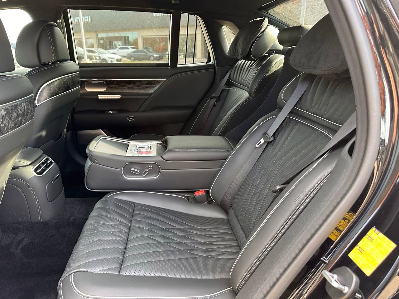 Used 2025 Genesis G90 3.5T image 13
