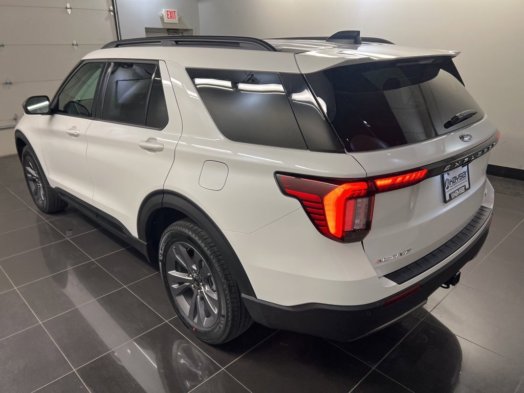 New 2026 Ford Explorer Active w/ Active Comfort Package image 4