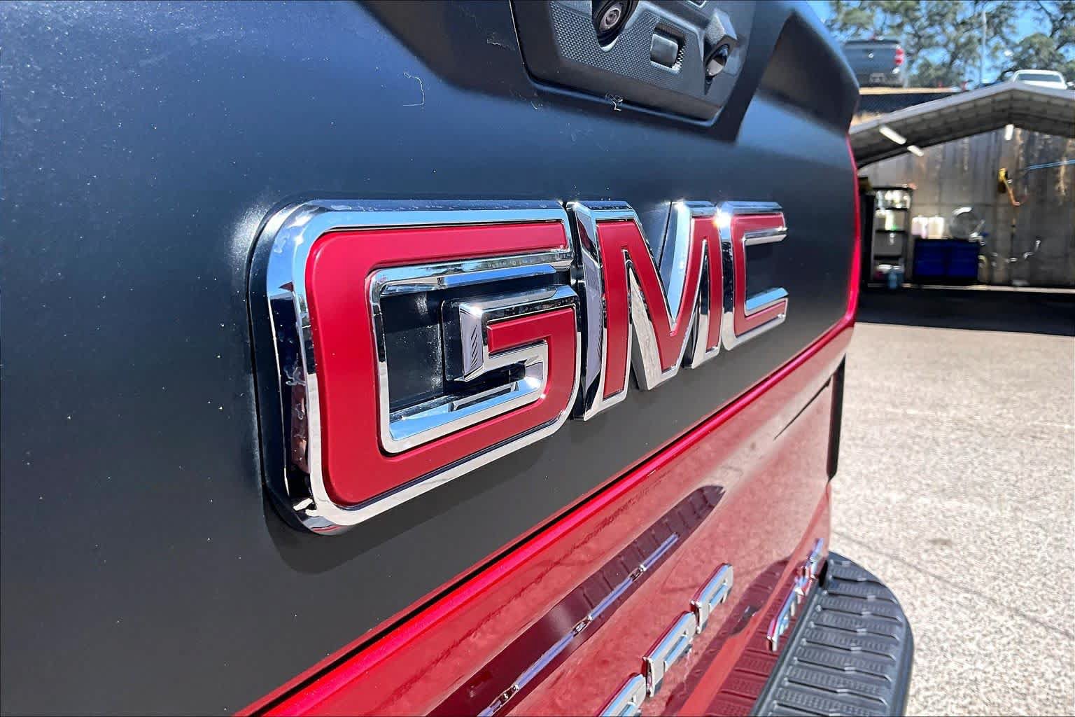 Used 2025 GMC Sierra 2500 AT4X w/ AT4X AEV Edition AWD/4WD image 31