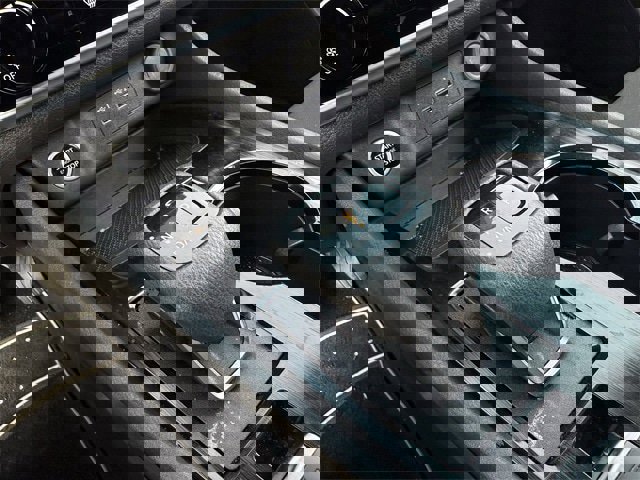 Used 2023 Nissan Rogue S image 18