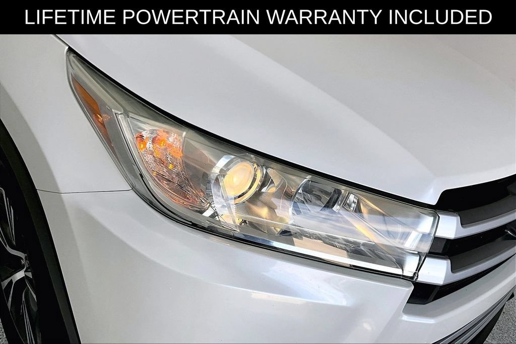 Used 2019 Toyota Highlander LE FWD image 40