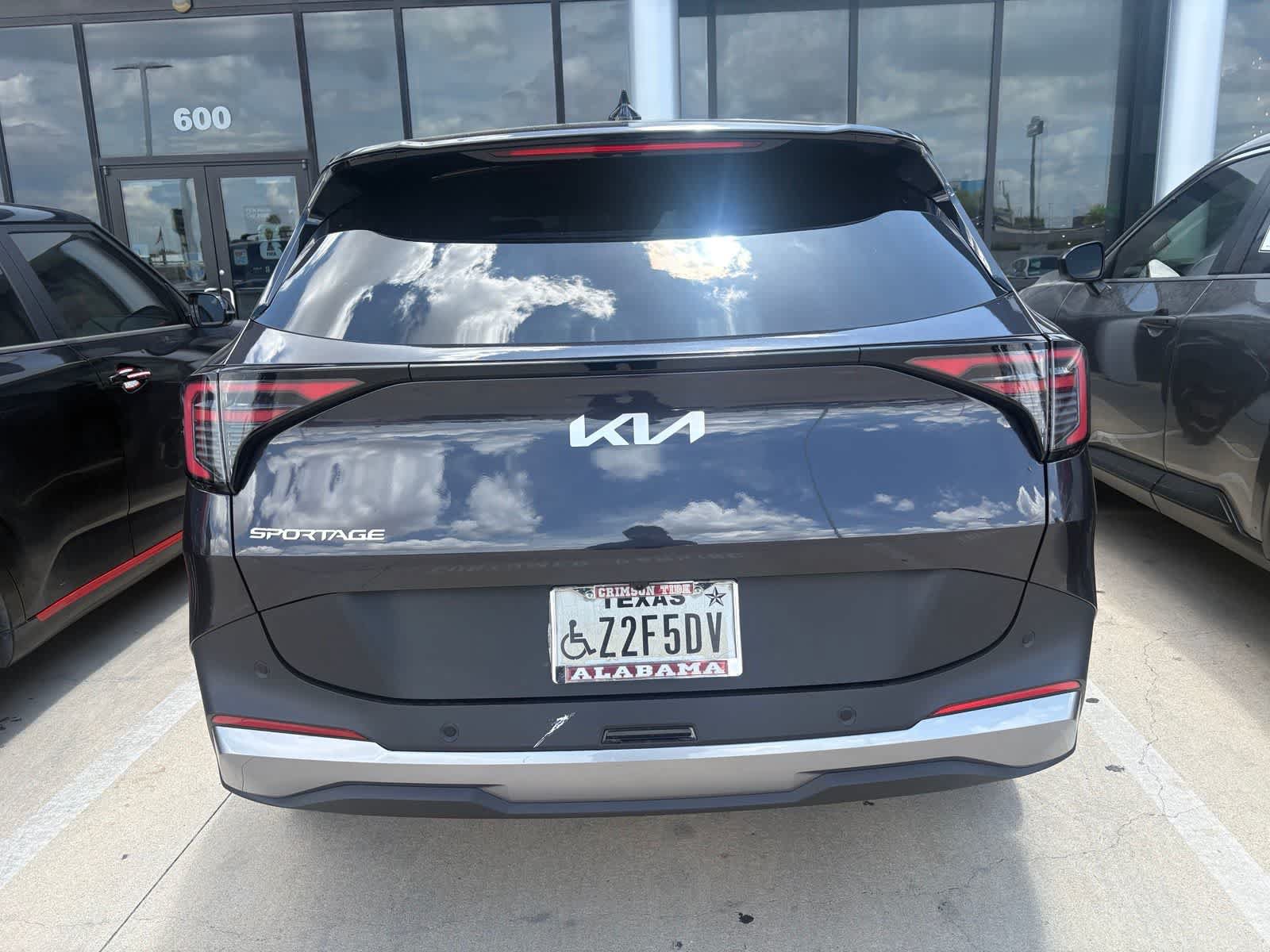 Certified 2026 Kia Sportage EX FWD image 5