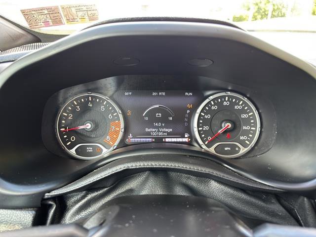 Used 2021 Jeep Renegade Latitude w/ Luxury Group I image 26