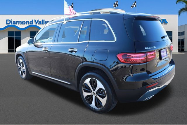 Used 2024 Mercedes-Benz GLB 250 image 4