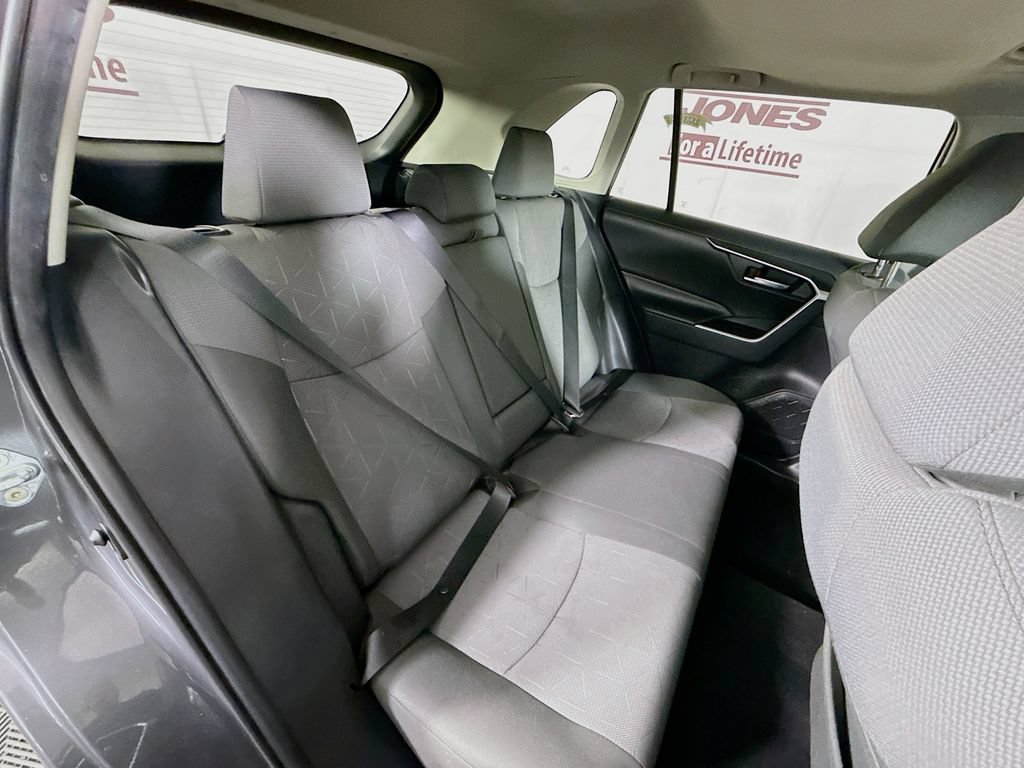 Certified 2020 Toyota RAV4 XLE w/ Convenience Package AWD/4WD image 31