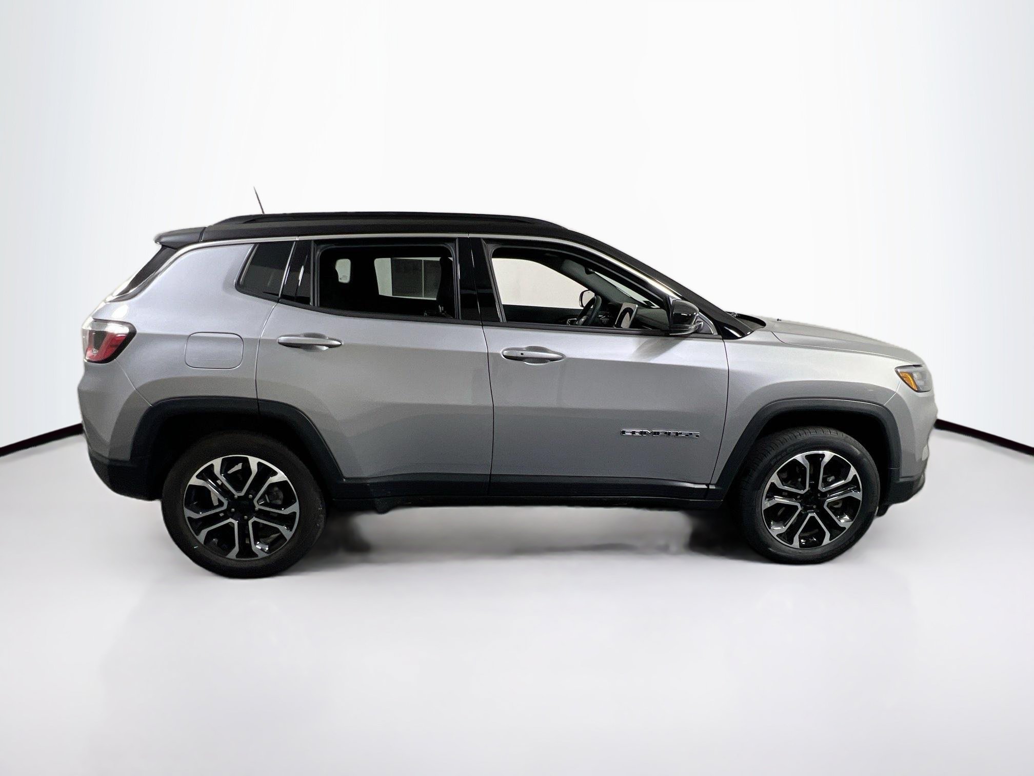 Used 2023 Jeep Compass Limited AWD/4WD image 4