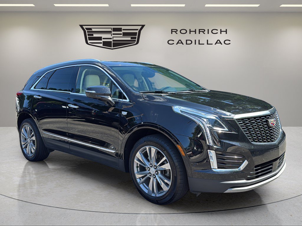 Certified 2024 Cadillac XT5 Premium Luxury w/ Technology Package AWD/4WD image 3