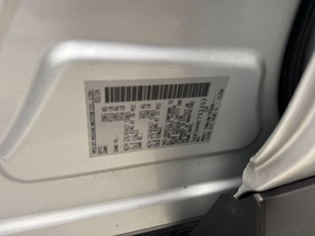 Used 2024 Nissan Rogue S FWD image 25