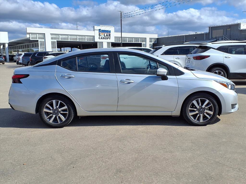 Used 2023 Nissan Versa SV image 8