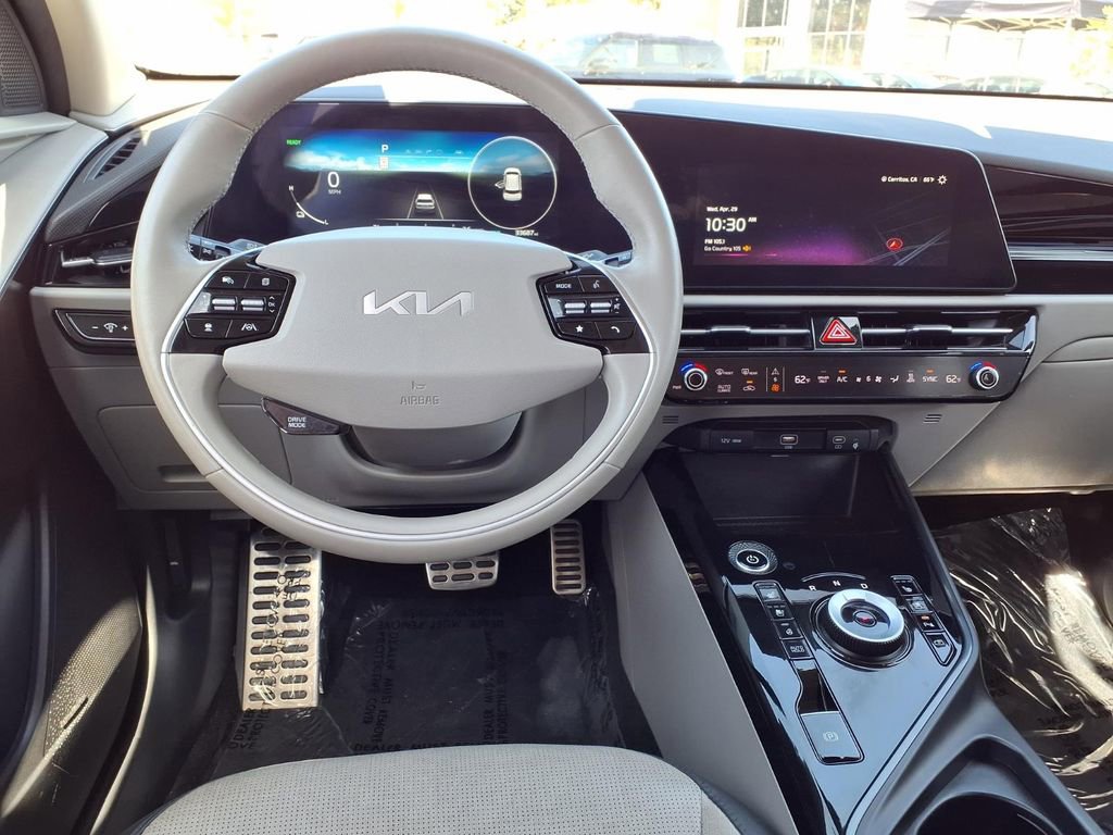 Certified 2023 Kia Niro Wave FWD image 12