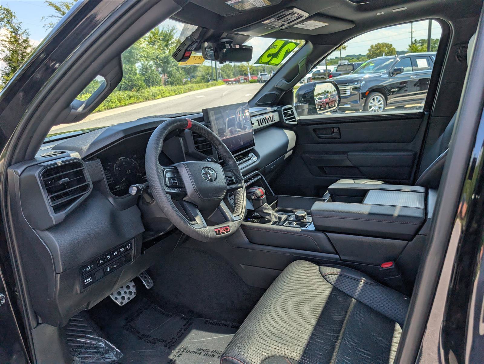 Used 2025 Toyota Sequoia TRD Pro AWD/4WD image 17