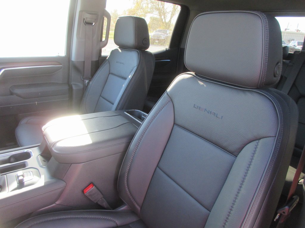 New 2026 GMC Sierra 1500 Denali w/ Denali Reserve Package image 14