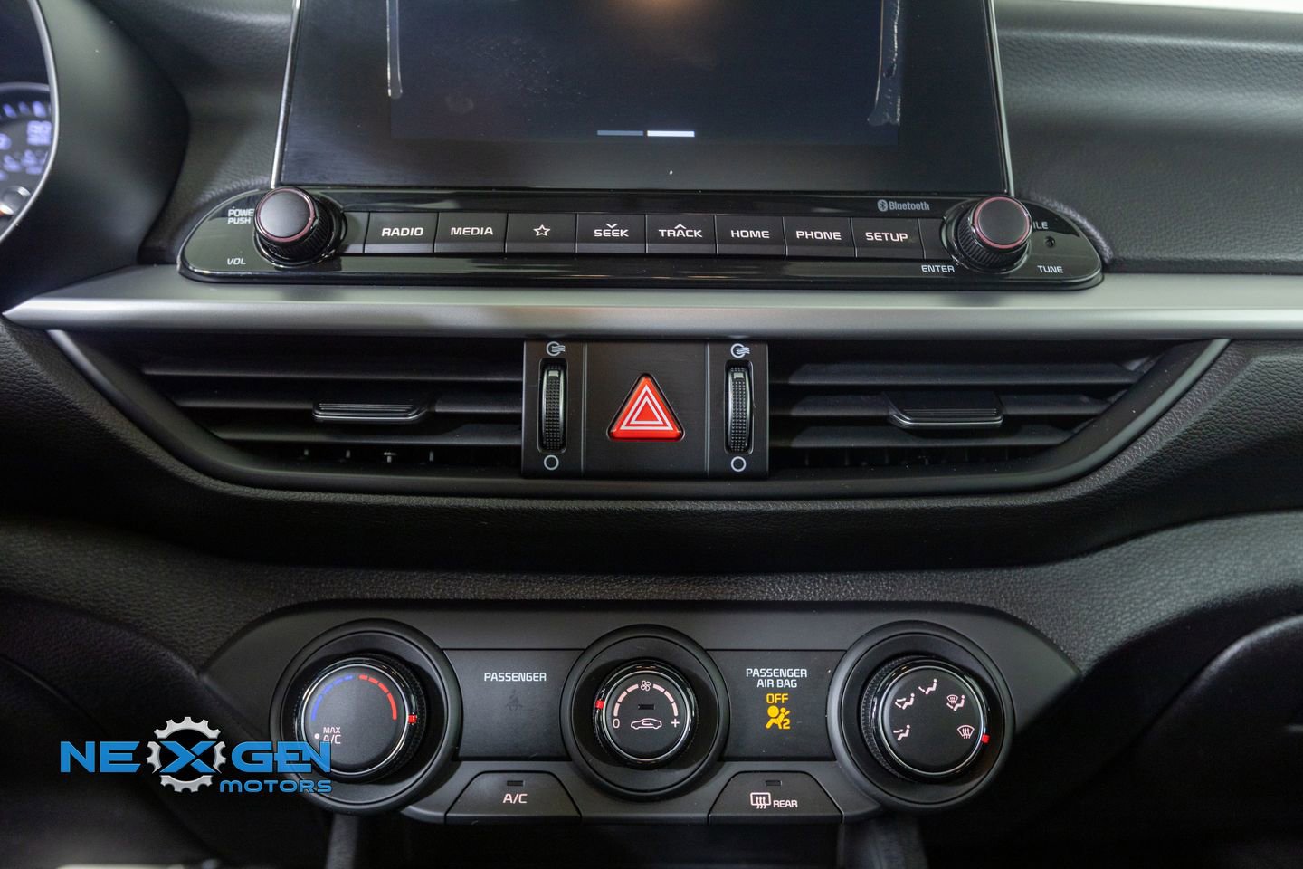 Used 2020 Kia Forte LXS FWD image 21