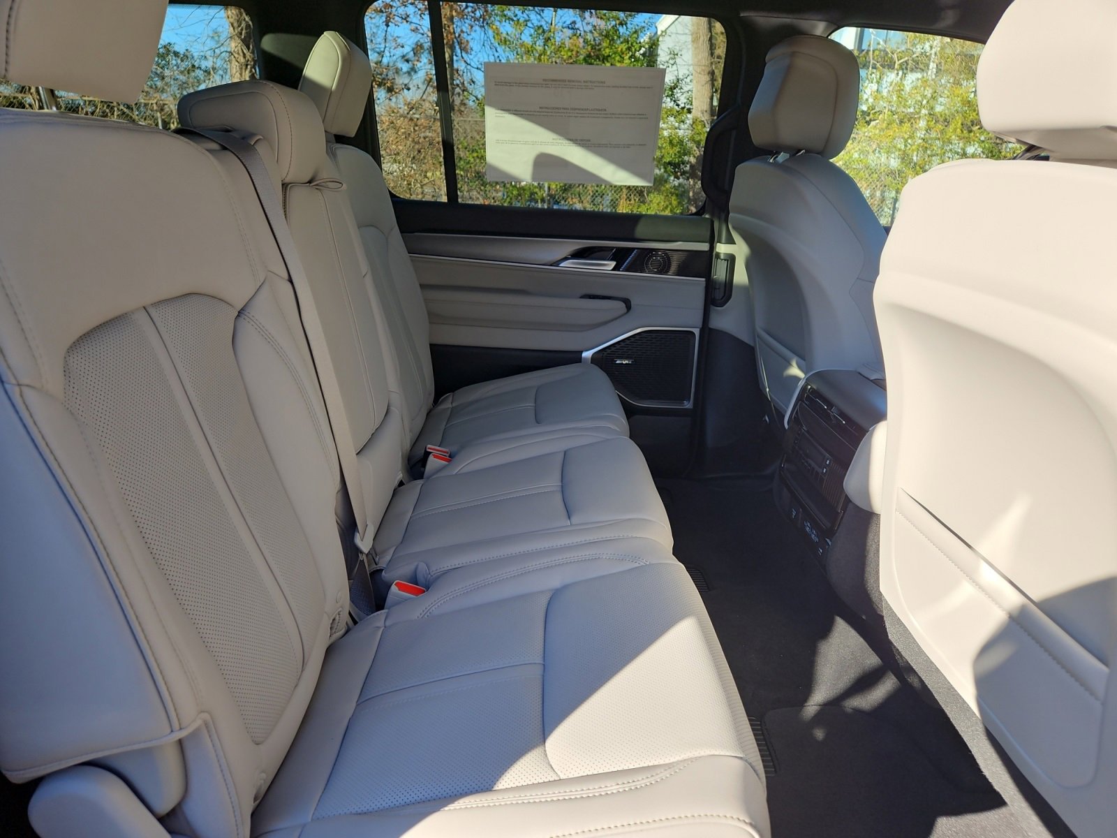 New 2025 Jeep Wagoneer 4WD image 17