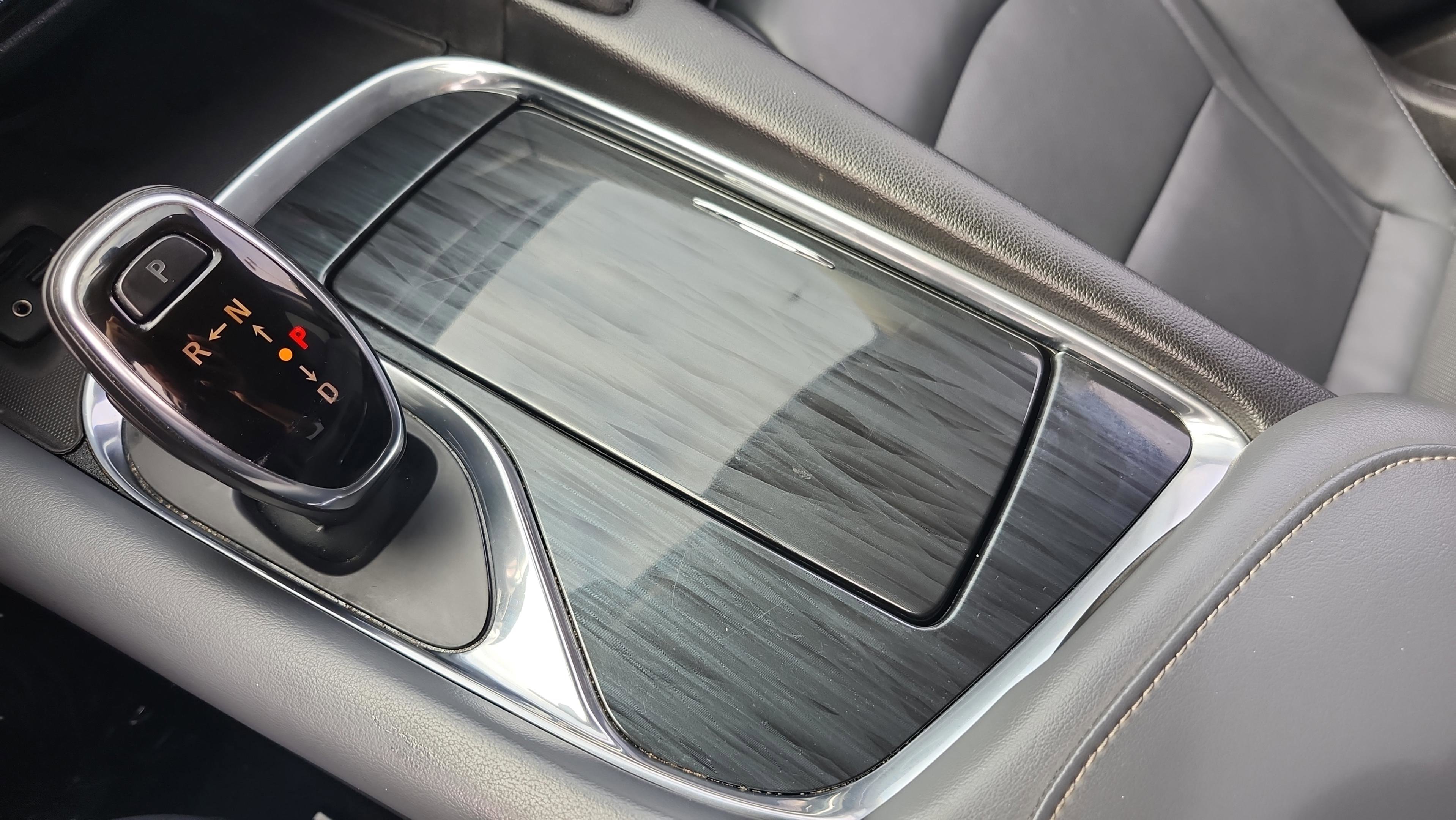 Used 2020 Buick Enclave Essence w/ Sound and Sites Package image 32