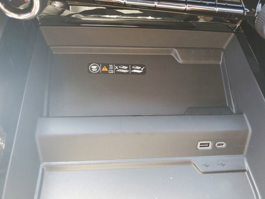 New 2026 Chevrolet Suburban LT w/ Comfort Package image 28