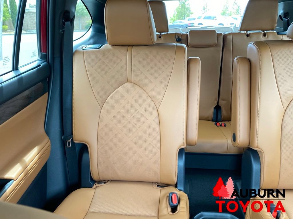 New 2026 Toyota Highlander Platinum AWD/4WD image 22