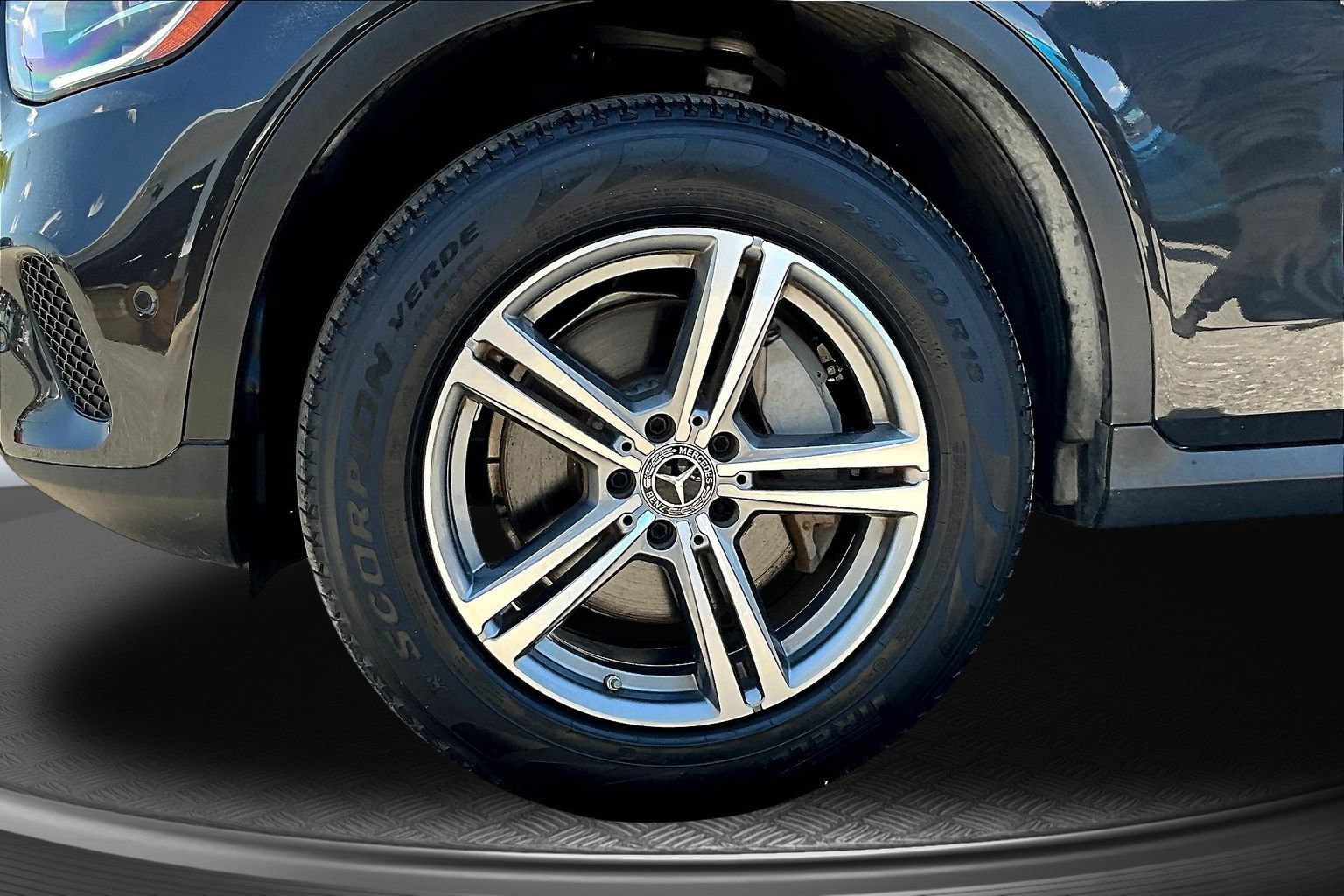Used 2021 Mercedes-Benz GLC 300 w/ Premium Package image 36