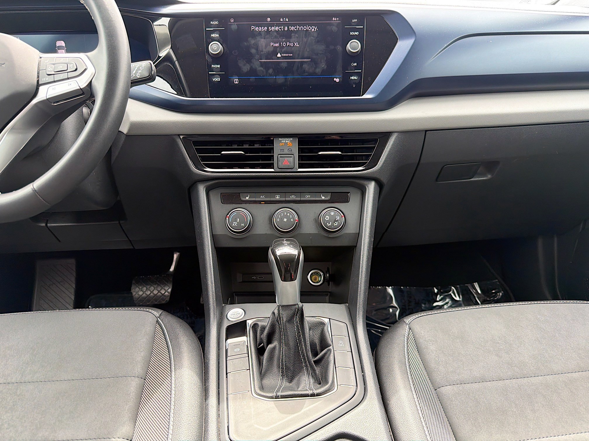 Used 2022 Volkswagen Taos SE FWD image 18