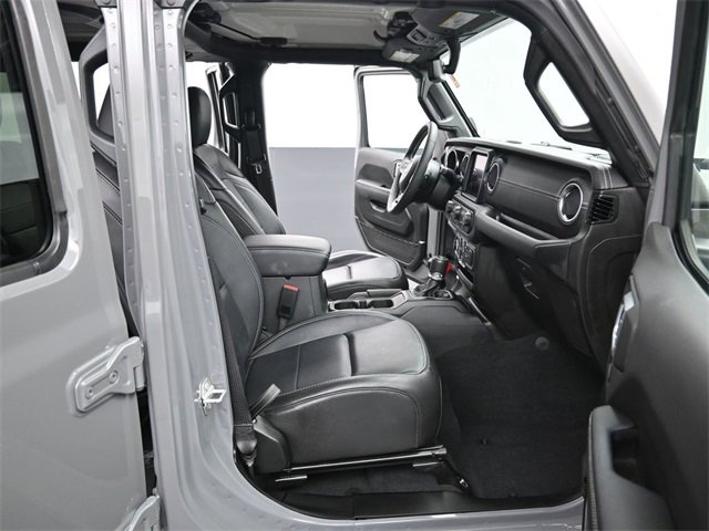 Used 2023 Jeep Wrangler Unlimited Sahara image 32