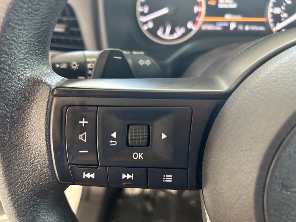 Used 2024 Nissan Rogue S FWD image 38