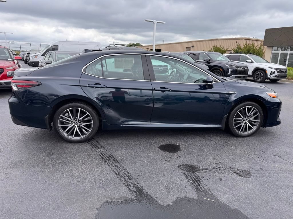 Used 2021 Toyota Camry XLE w/ Navigation Upgrade Package FWD image 6