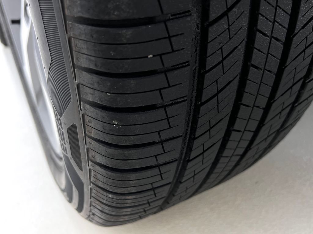 Used 2023 Jeep Grand Cherokee Limited w/ Luxury Tech Group II image 27