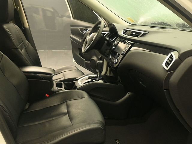 Used 2016 Nissan Rogue SL w/ SL Premium Package image 15
