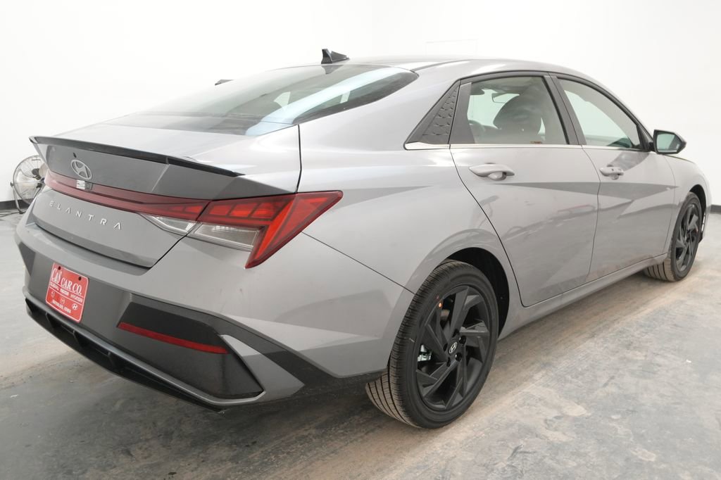 New 2026 Hyundai Elantra SEL Sport image 9