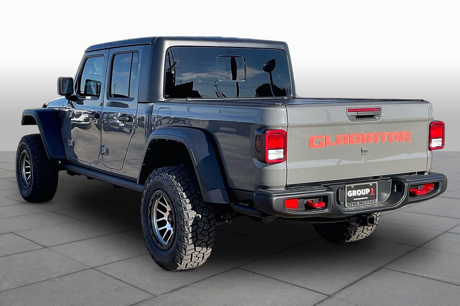 Used 2022 Jeep Gladiator Rubicon w/ Cold Weather Group AWD/4WD image 11