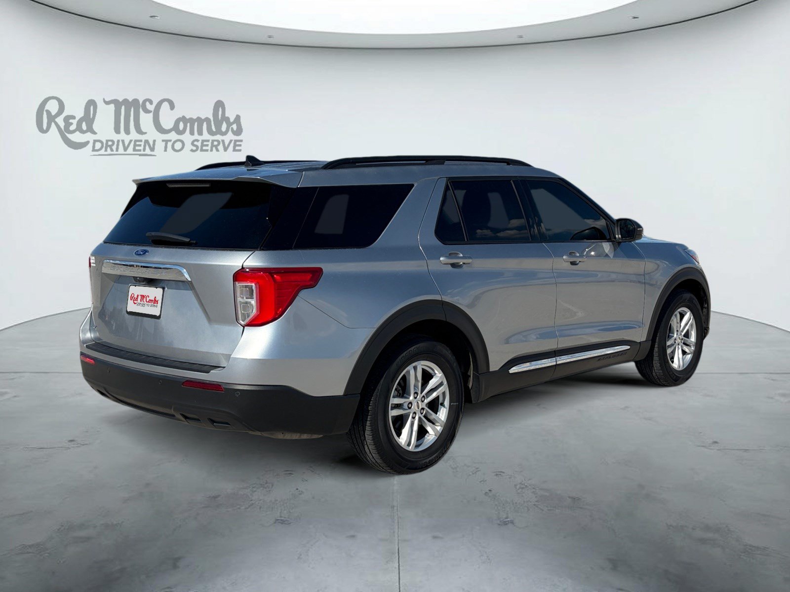 Used 2023 Ford Explorer XLT RWD image 5
