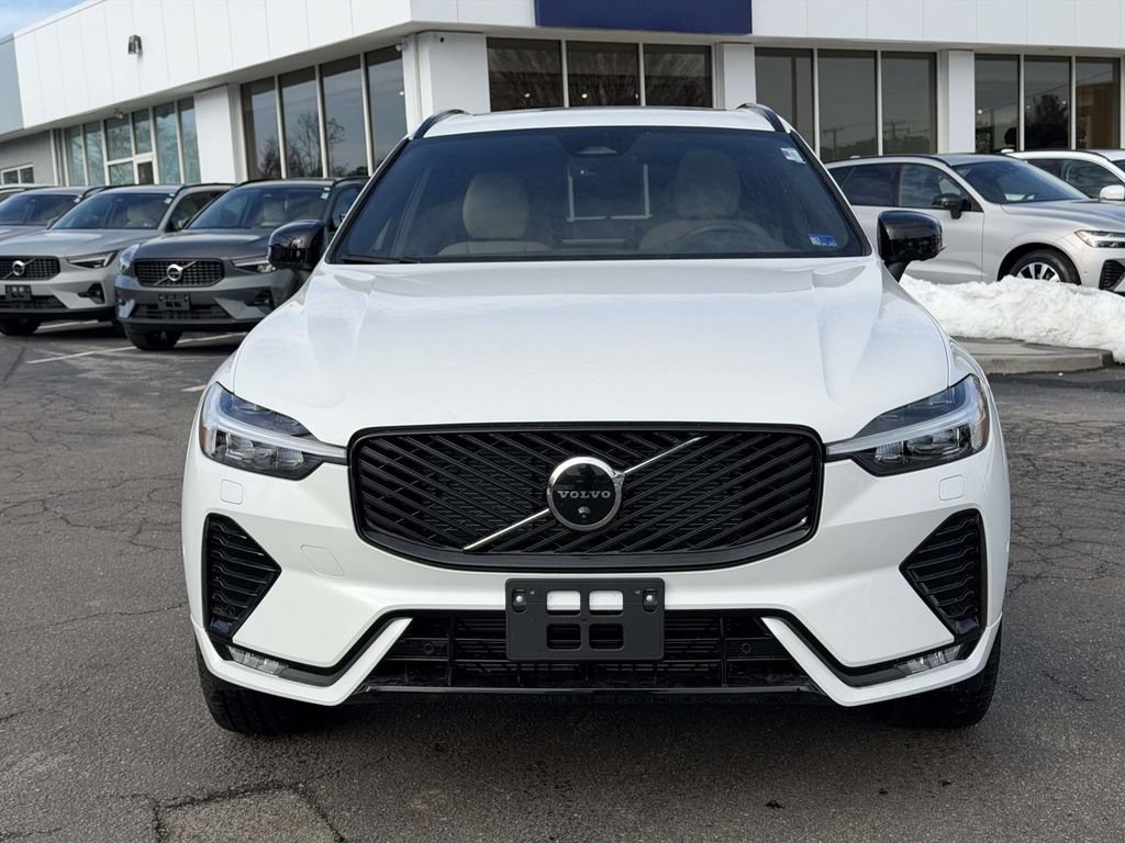 New 2026 Volvo XC60 B5 Plus w/ Protection Package Premier AWD/4WD image 23